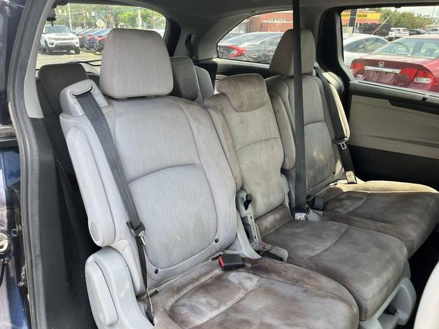 Photo of 2018 Obsidian Blue Pearl Honda Odyssey