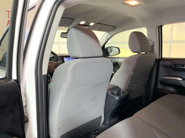 Photo of 2020 Super White Toyota Tacoma