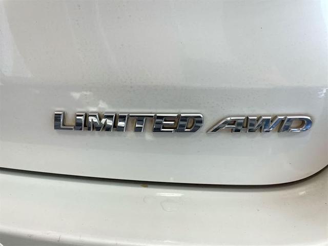Photo of 2016 Blizzard Pearl Toyota Highlander