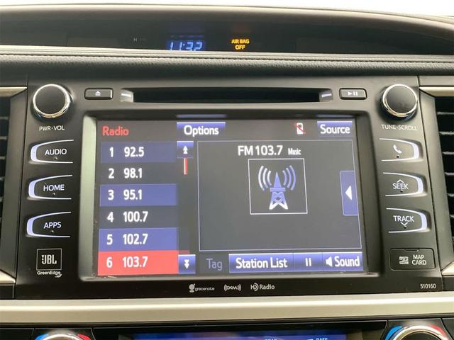Photo of 2016 Blizzard Pearl Toyota Highlander