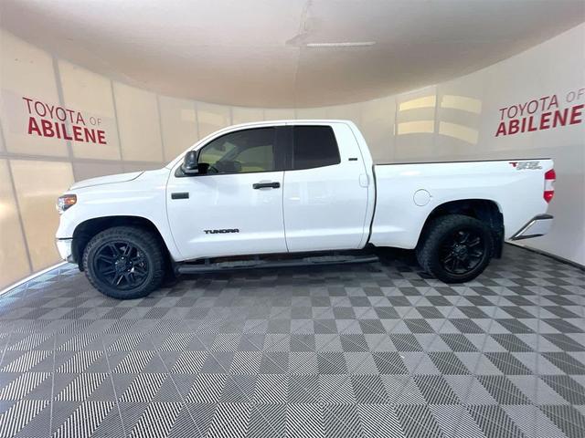 Photo of 2020 Super White Toyota Tundra