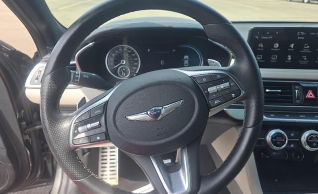 Photo of 2022 Makalu Gray Genesis G70