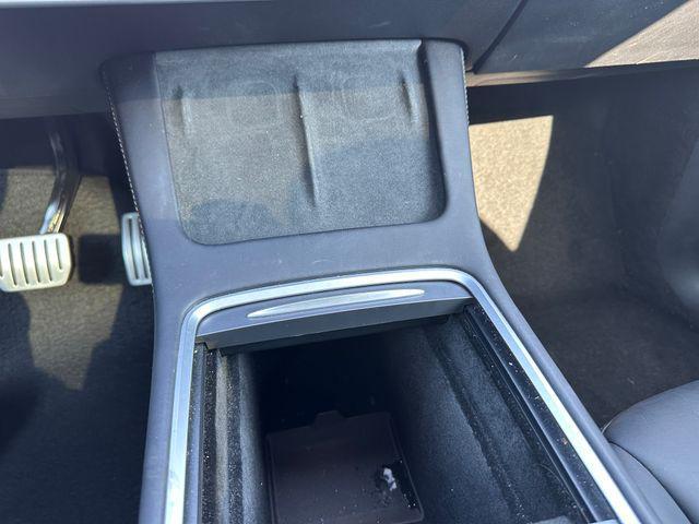 Photo of 2022 Gray Tesla Model Y