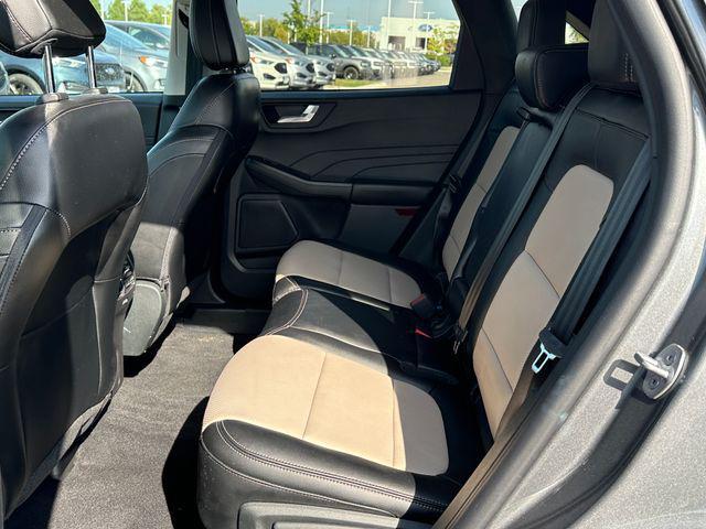 Photo of 2022 Carbonized Gray Metallic Ford Escape