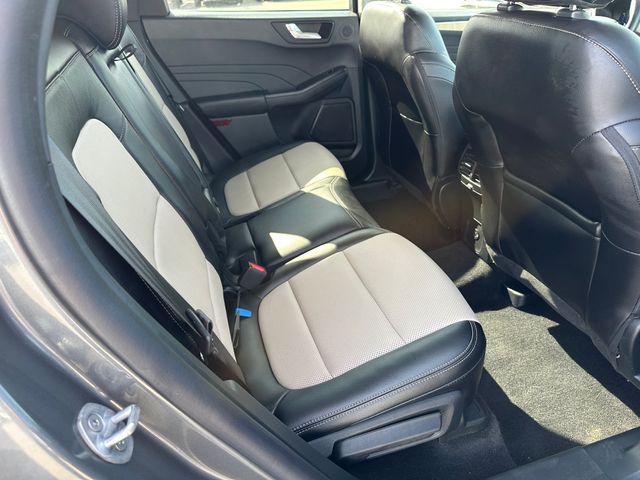 Photo of 2022 Carbonized Gray Metallic Ford Escape