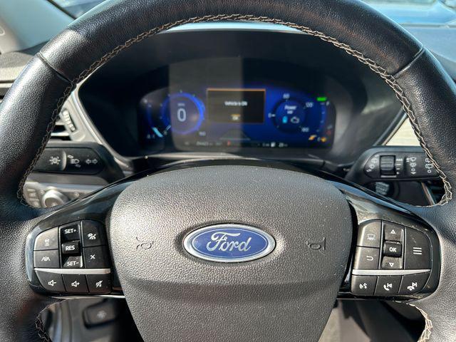 Photo of 2022 Carbonized Gray Metallic Ford Escape