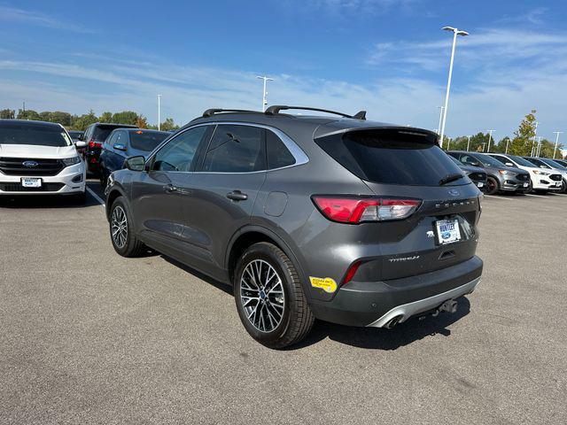 Photo of 2022 Carbonized Gray Metallic Ford Escape