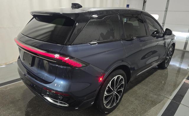 Photo of 2024 Blue Panther Metallic Clearcoat Lincoln Nautilus