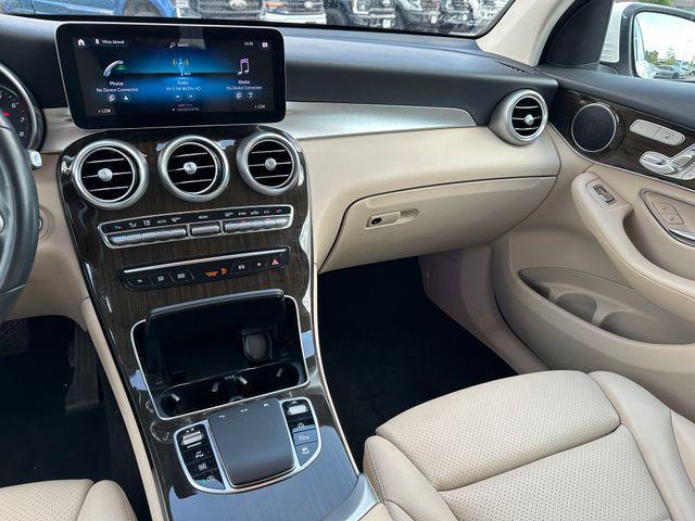 Photo of 2022 White Mercedes-Benz GLC 300