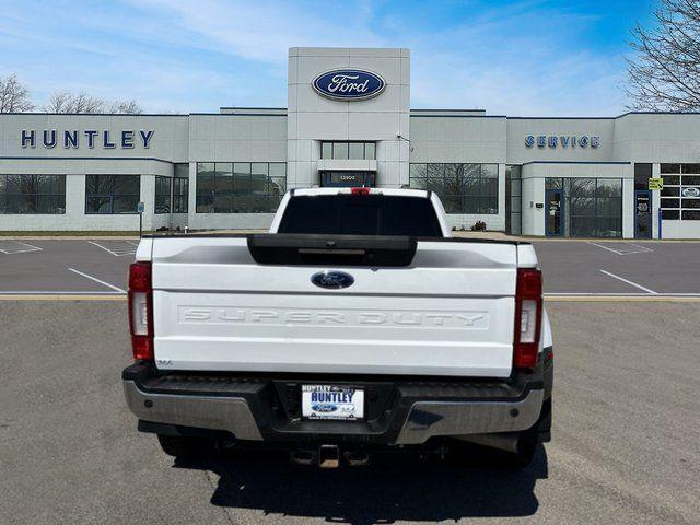 Photo of 2022 White Ford F-450