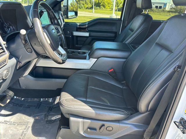Photo of 2022 White Ford F-450