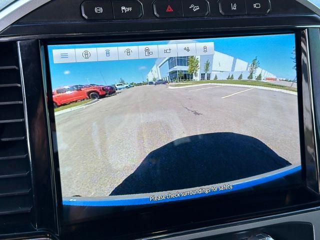 Photo of 2022 White Ford F-450
