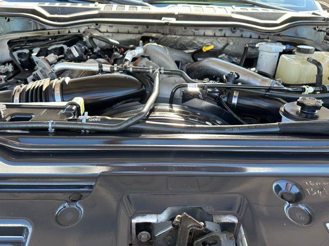 Photo of 2022 White Ford F-450