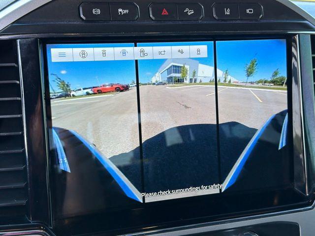 Photo of 2022 White Ford F-450