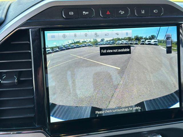 Photo of 2022 White Ford F-450