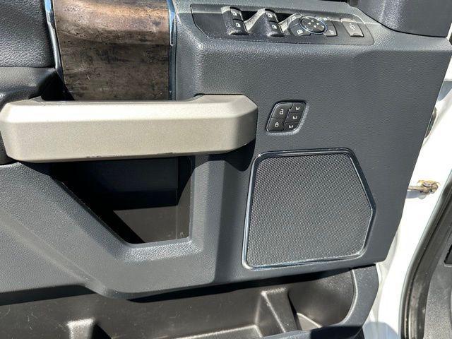 Photo of 2022 White Ford F-450