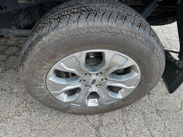 Photo of 2022 Agate Black Metallic Ford F-150