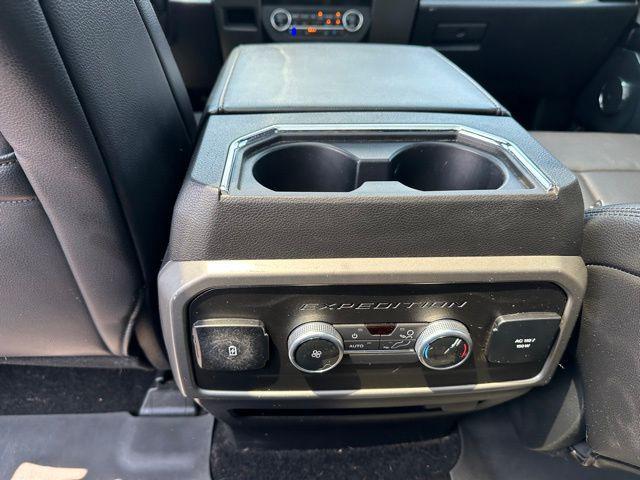 Photo of 2021 Magnetic Ford Expedition