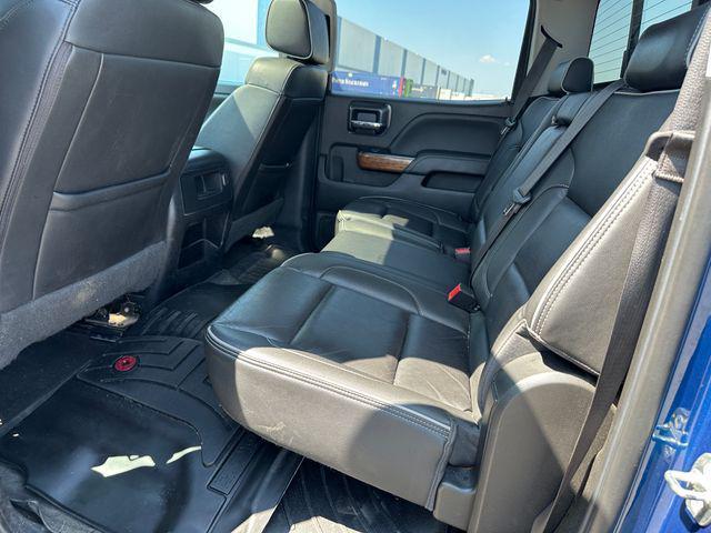 Photo of 2018 Deep Ocean Blue Metallic Chevrolet Silverado 2500