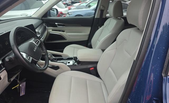 Photo of 2024 Midnight Lake Blue Kia Telluride