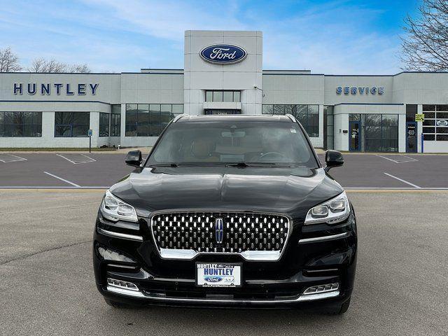 Photo of 2023 Infinite Black Metallic Clearcoat Lincoln Aviator