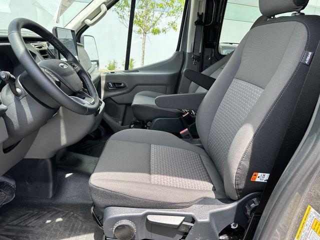 Photo of 2024 Gray Metallic Ford Transit-350