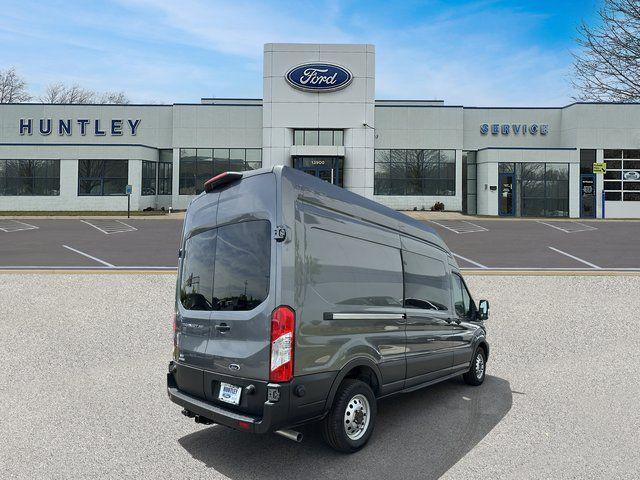 Photo of 2024 Gray Metallic Ford Transit-350