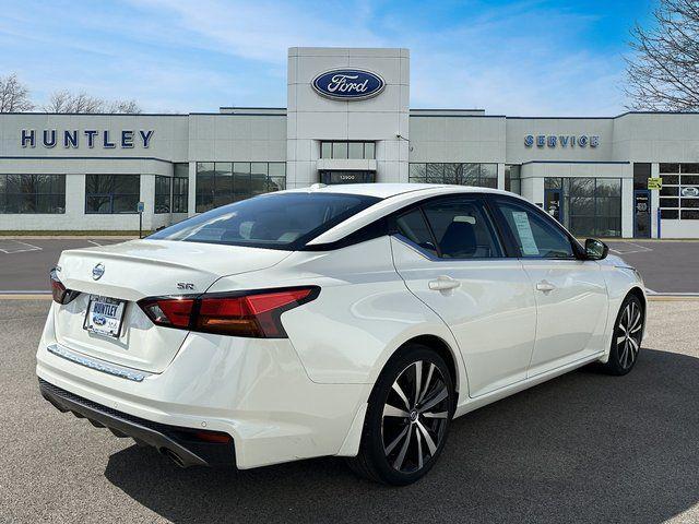 Photo of 2020 Pearl White Tricoat Nissan Altima