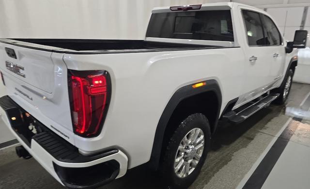 Photo of 2022 White Frost GMC Sierra 2500
