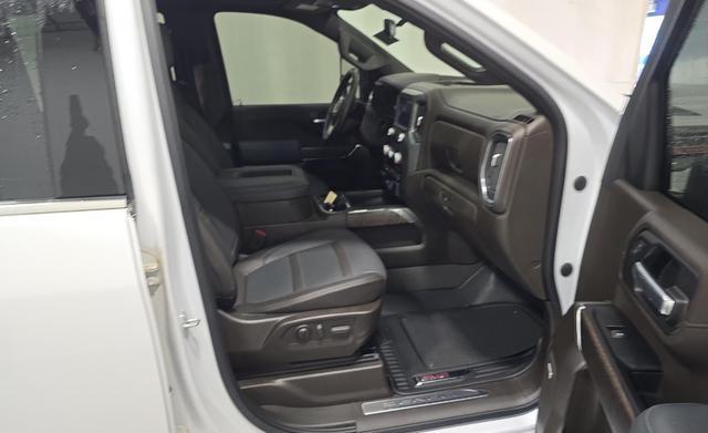 Photo of 2022 White Frost GMC Sierra 2500