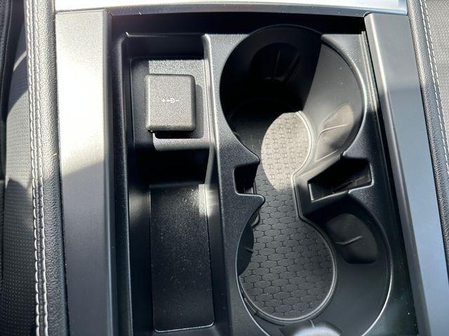 Photo of 2025 Fuji White Jaguar F-PACE
