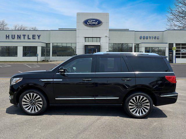 Photo of 2021 Infinite Black Lincoln Navigator