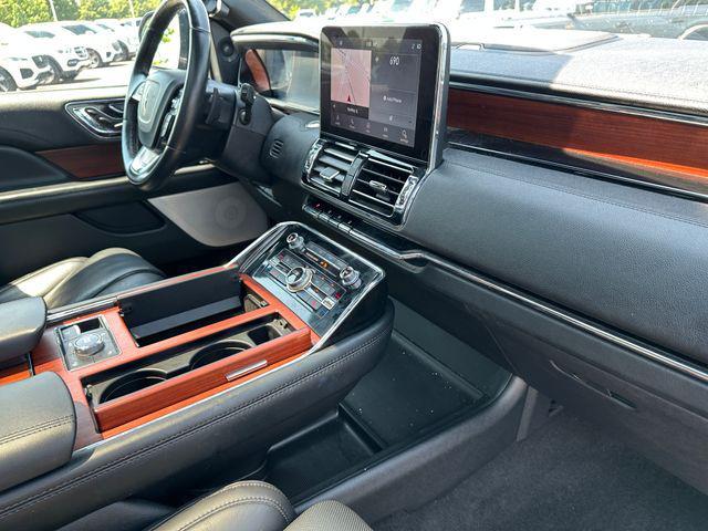 Photo of 2021 Infinite Black Lincoln Navigator
