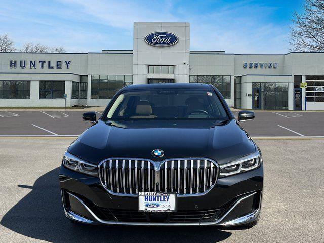 Photo of 2021 Black Sapphire Metallic BMW 750