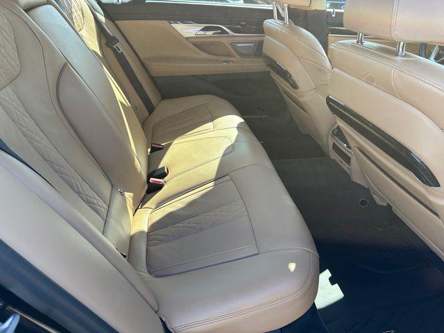 Photo of 2021 Black Sapphire Metallic BMW 750