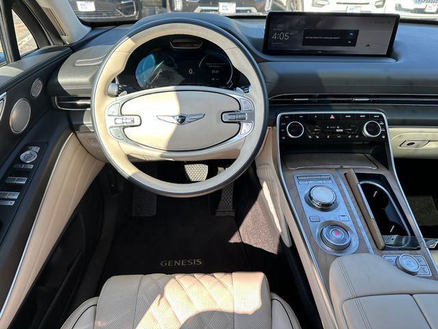 Photo of 2024 Vik Black Genesis GV80