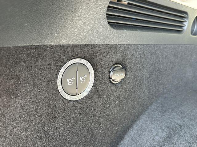 Photo of 2024 Vik Black Genesis GV80