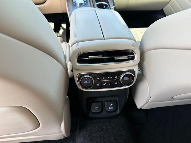 Photo of 2024 Vik Black Genesis GV80