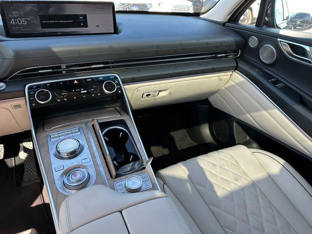Photo of 2024 Vik Black Genesis GV80