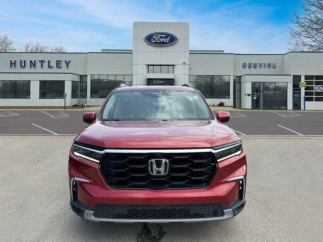 Photo of 2023 Radiant Red Metallic II Honda Pilot