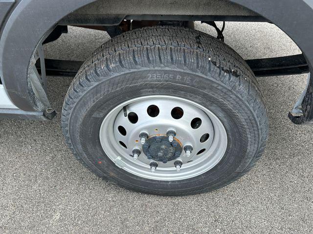 Photo of 2024 Gray Metallic Ford Transit-350