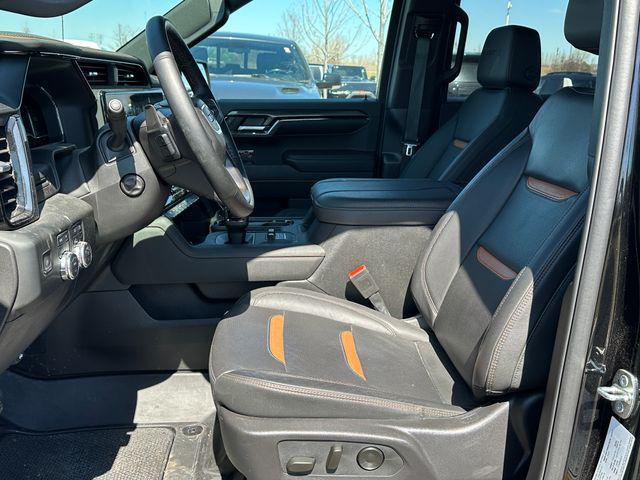 Photo of 2024 Onyx Black GMC Sierra 1500