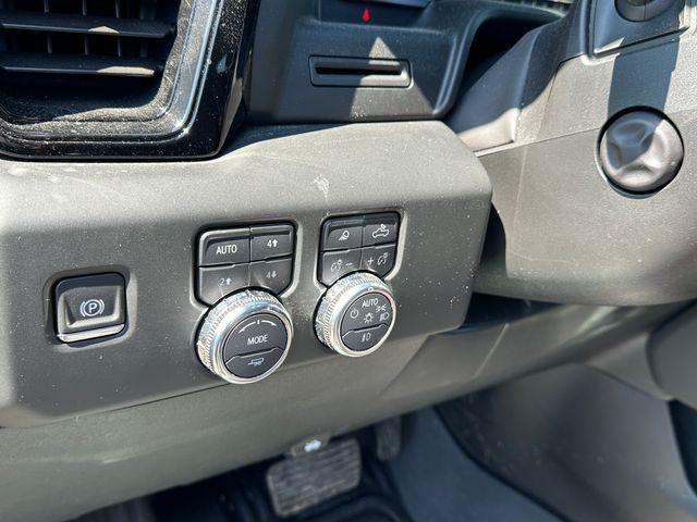Photo of 2024 Onyx Black GMC Sierra 1500