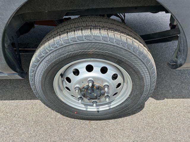 Photo of 2024 Gray Metallic Ford Transit-350