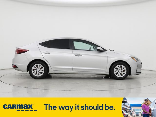 Photo of 2020 Silver Hyundai ELANTRA