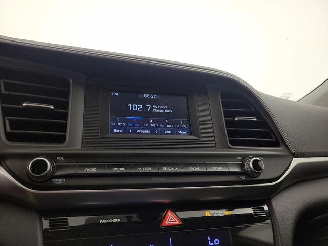 Photo of 2020 Silver Hyundai ELANTRA