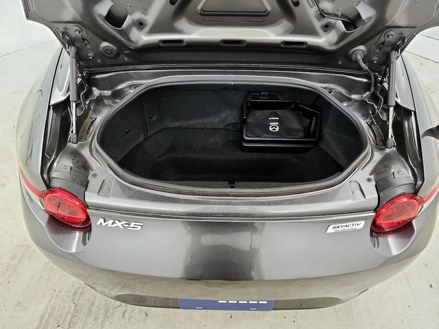Photo of 2017 Gray Mazda MX-5 Miata