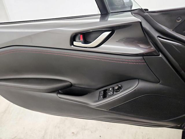 Photo of 2017 Gray Mazda MX-5 Miata
