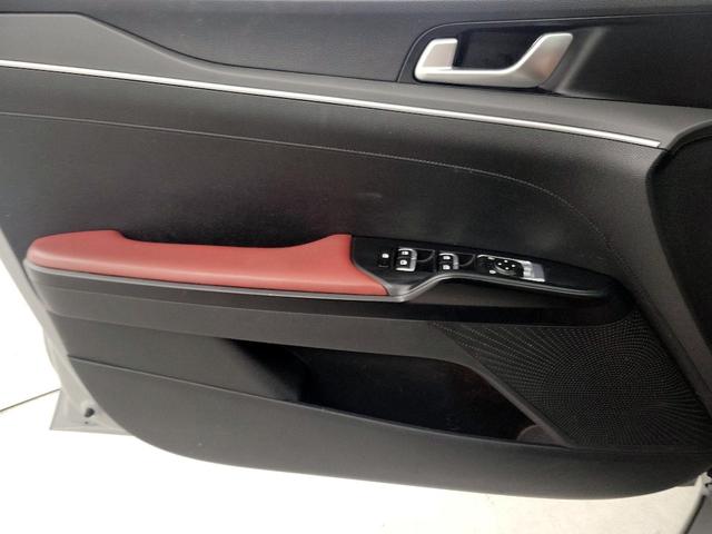 Photo of 2022 Gray Kia K5