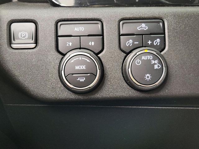 Photo of 2022 Black Chevrolet Silverado 1500